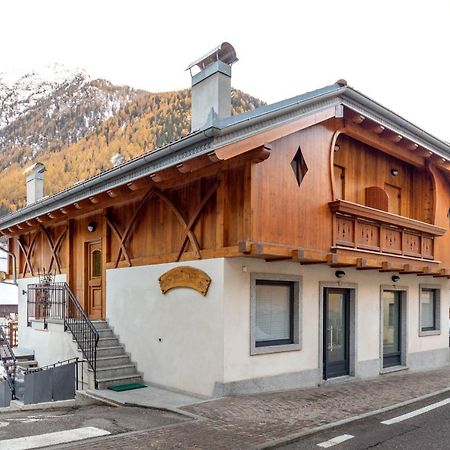Апартаменты Casa Elena Рабби Экстерьер фото