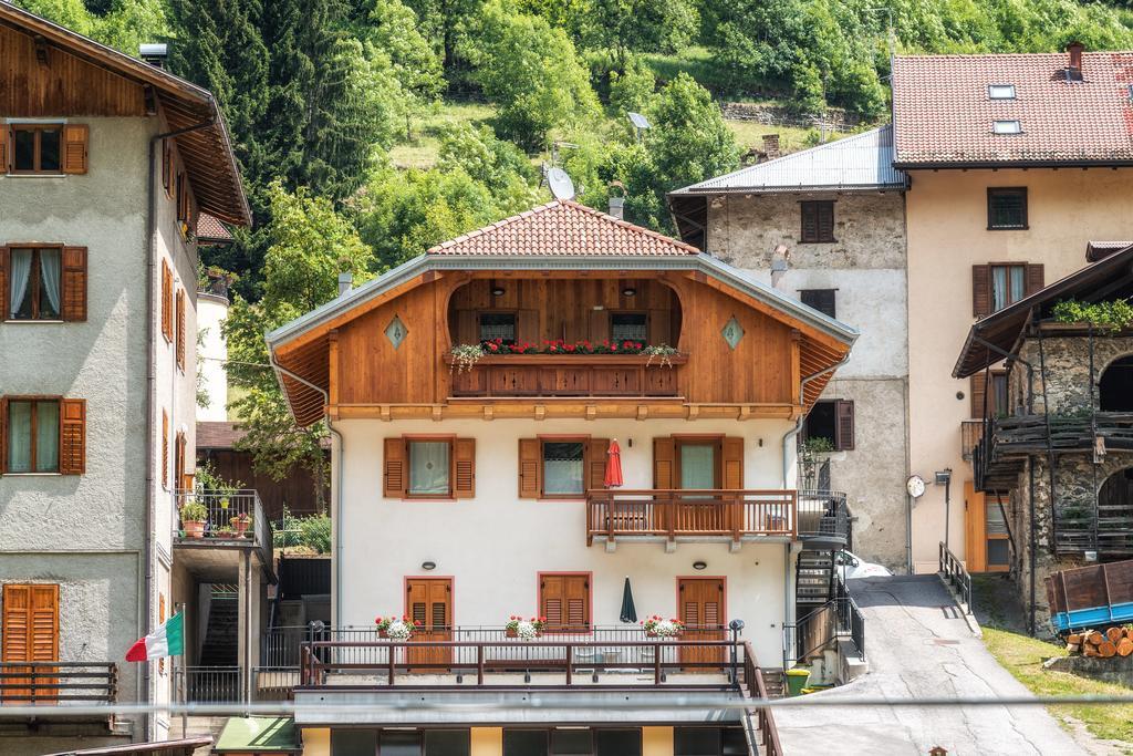 Апартаменты Casa Elena Рабби Экстерьер фото